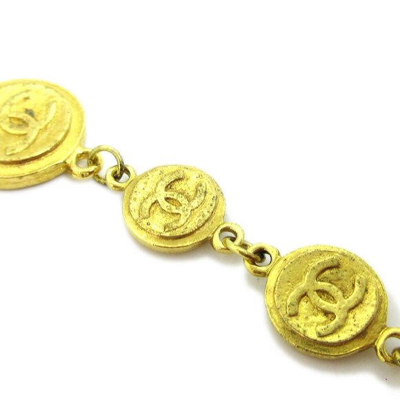Vintage Chanel Gold Plated CC Logo Medallion Chain Necklace  AUTH CHANEL CC Logos Medallion Charm Gold Chain Pendant Necklace France